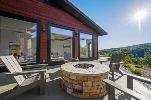 Higher Power, 6bdrm 6bath, Specials, Free Tickets, Indoor Pool, Amazing View, Hot Tub, Gameroom