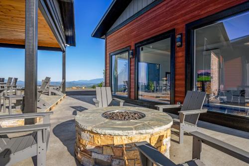 Higher Power, 6bdrm 6bath, Specials, Free Tickets, Indoor Pool, Amazing View, Hot Tub, Gameroom