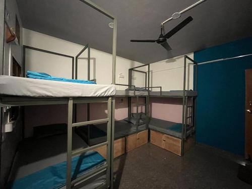 1 twin bed