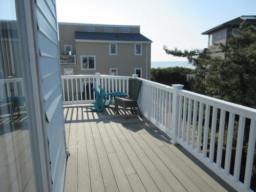 Single Family Home Located Just Steps To The Beach In Surf City - Pet Friendly So Even The Dog Can Come! in Surf City, USA