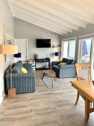 Pet Friendly Beachfront Vacation Rental On Lbi in Brant Beach, USA
