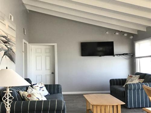 Pet Friendly Beachfront Vacation Rental On Lbi in Brant Beach, USA