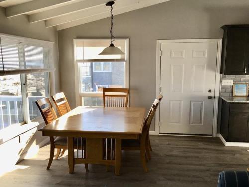 Pet Friendly Beachfront Vacation Rental On Lbi in Brant Beach, USA