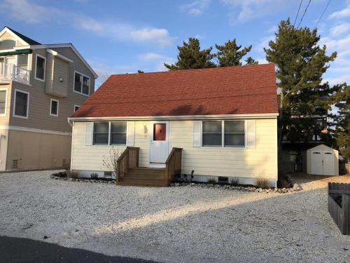 Beachy Cape Cod Perfect For Families in Beach Haven, Vereinigte Staaten von Amerika