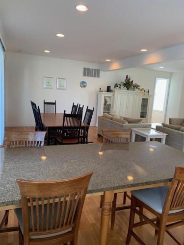 4 Bedroom, Bay Side Beauty! in Loveladies, USA