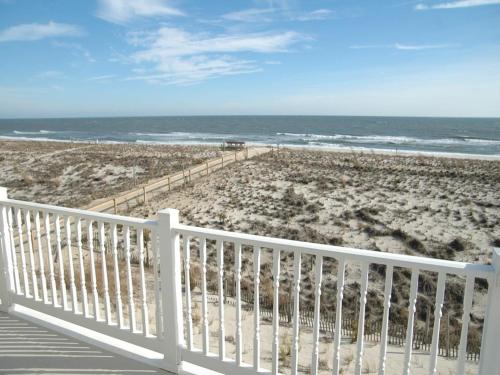 Brant Beach Oceanfront Duplex 2Nd Fl, in Brant Beach, USA