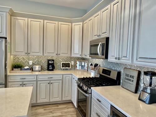 New Townhouse - Close To All Beach Haven Has To Offer! in Beach Haven, USA