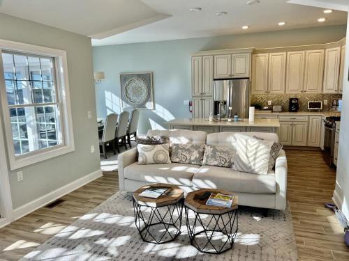 New Townhouse - Close To All Beach Haven Has To Offer! in Beach Haven, USA