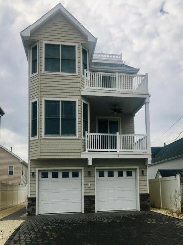 Luna Sea 63 Llc Fay in Beach Haven, USA