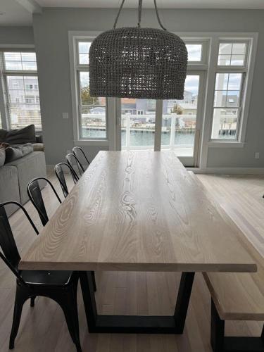 Beautiful Lagoon Front 5 Bedroom Home in Waretown, USA
