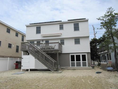 Single Family Just 5 Houses To The Beach! in Brant Beach, USA