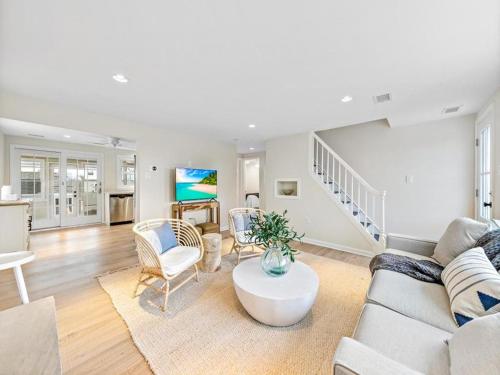 Awesome Home In Beach Haven With 4 Bedrooms And Internet in Beach Haven, USA
