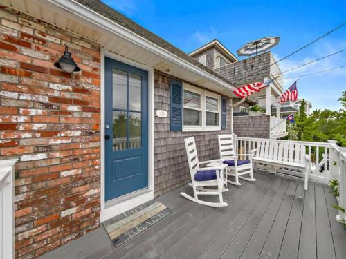 Awesome Home In Beach Haven With 4 Bedrooms And Internet in Beach Haven, USA