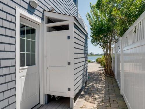 10865 Moore in Waretown, USA