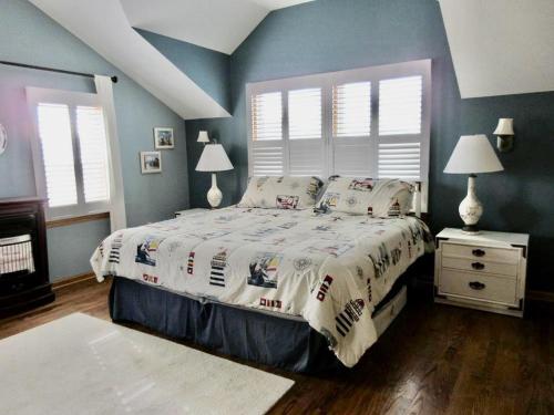 Haven Beach Oceanside Home - Short Walk To The Beach! in Brant Beach, USA