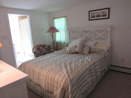 Roomy Bayside Duplex- 2 Full Baths in Beach Haven, USA