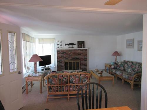 Roomy Bayside Duplex- 2 Full Baths in Beach Haven, USA