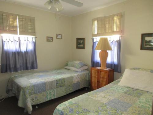 Beautiful Home In Brighton Beach With 4 Bedrooms And Internet in Brant Beach, USA