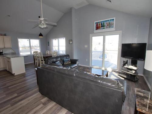 Single Family Home Located In Ship Bottom On The Bay Side But Close To The Beach - Pet Friendly in Ship Bottom, USA
