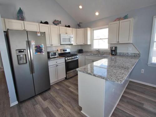 Single Family Home Located In Ship Bottom On The Bay Side But Close To The Beach - Pet Friendly in Ship Bottom, USA