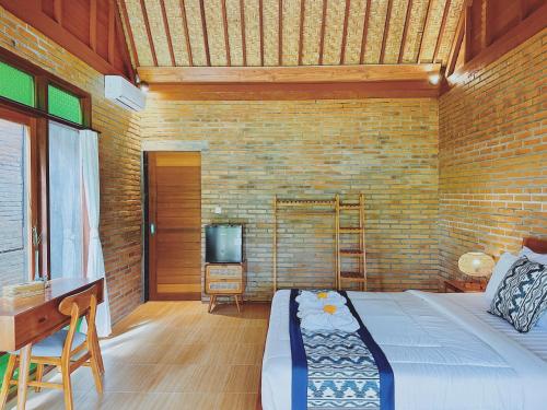 Double Room with Garden View image 10