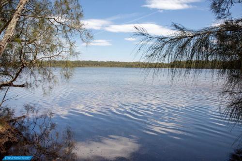 Adrift - Pet-friendly - 5 min Walk to Bay - Rustic Charm in Erowal Bay