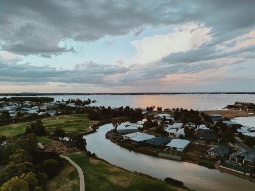 Yarrawonga Waterfront Apartments