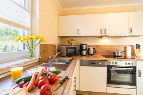 One-Bedroom Apartment with Terrace image 6