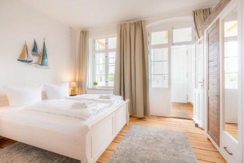 One-Bedroom Apartment with Terrace image 10