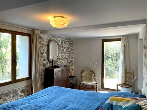 3 bedrooms, 5 beds