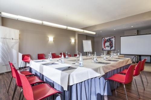 Aparthotel Attica 21 Vallés - image 2