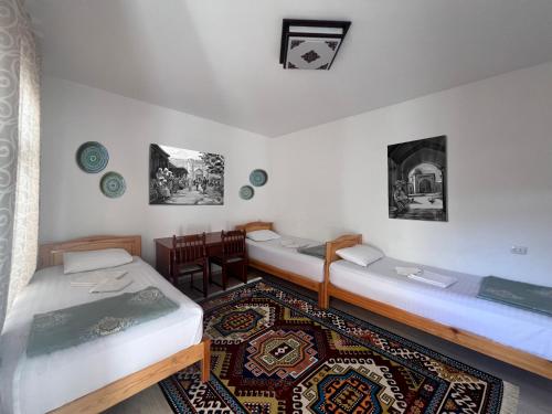 3 twin beds, 1 sofa bed