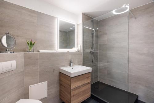 One-Bedroom Apartment with Balcony image 3
