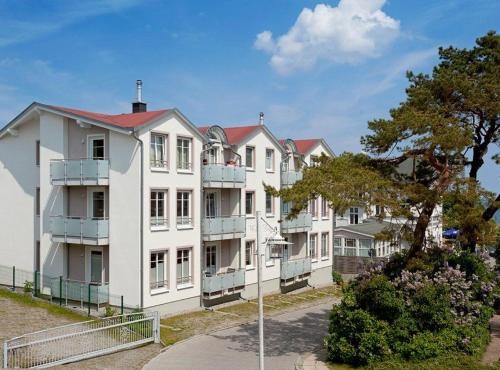 One-Bedroom Apartment with Balcony image 2
