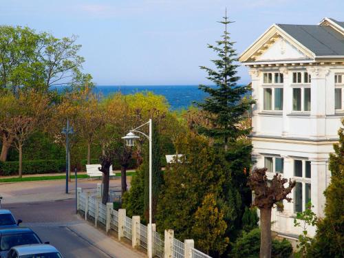 One-Bedroom Apartment with Balcony image 1