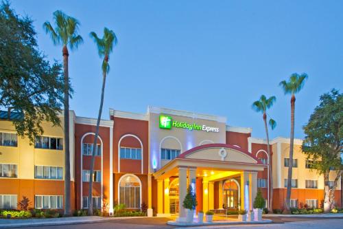 Exterior view, Holiday Inn Express Hotel Clearwater East - ICOT Center in Largo (FL)