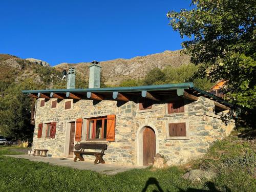 Chalet Les Pierres Sauvages gîte à louer Cugnet