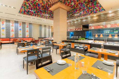Courtyard by Marriott Hyderabad photo 2