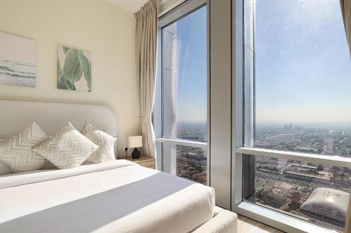Visionary Vista: 2BR Al Habtoor City, Dubai (Foto 4)