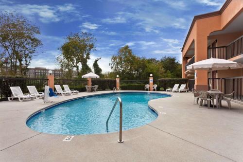 Super 8 by Wyndham Knoxville West/Farragut in Knoxville, USA