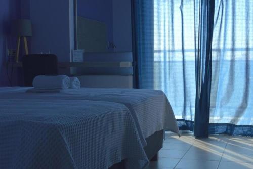 Twin Room with View image 9