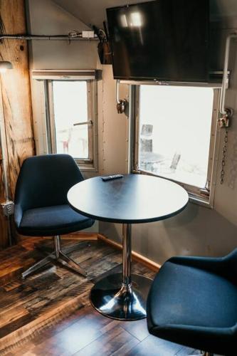 Bourbon Trail: Caboose on the Farm in Lorensburga (KY)