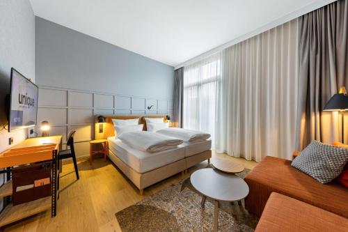 1 queen bed