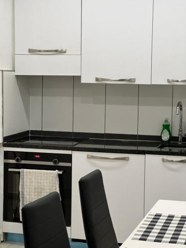  Entire apartment Claraplatz, Basel, Ferienwohnung in Basel