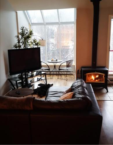 Condo sur 2 niveaux avec magnifique vue sur la montagne in Stoneham (QC)