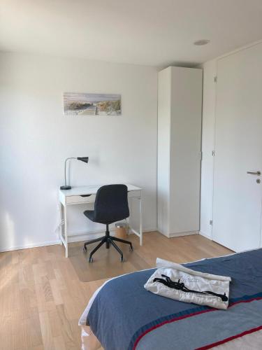 Private room with work space near Zurich