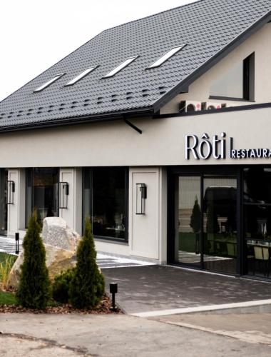 Buitenkant, R.HOTEL in Chahor