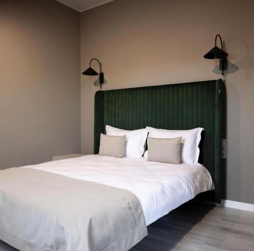 R.HOTEL R.HOTEL