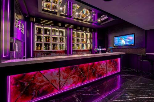 Night club, Wescott Hotel in Dubai