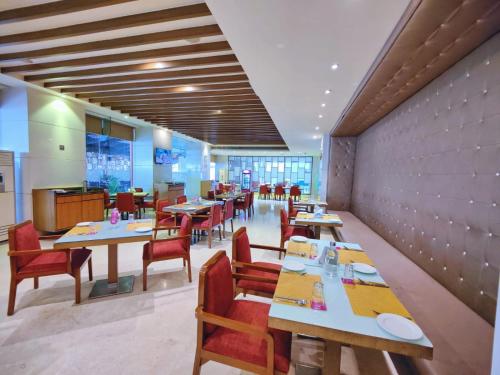 Restaurant, Regenta Central Grand Exotica in Pimpri Chinchwad